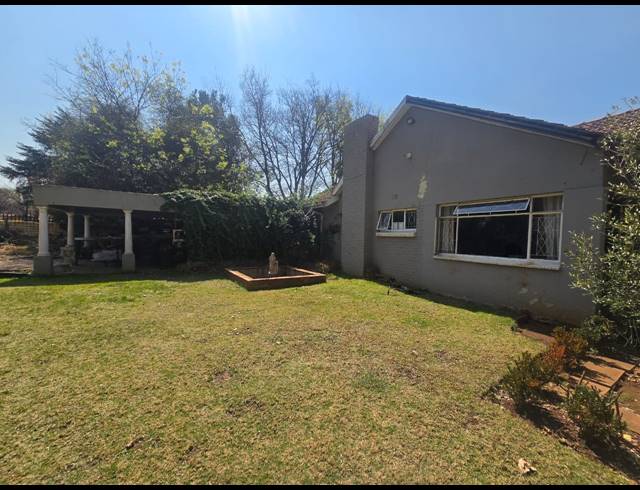 4 BEDROOM HOUSE FOR SALE IN THREE RIVERS